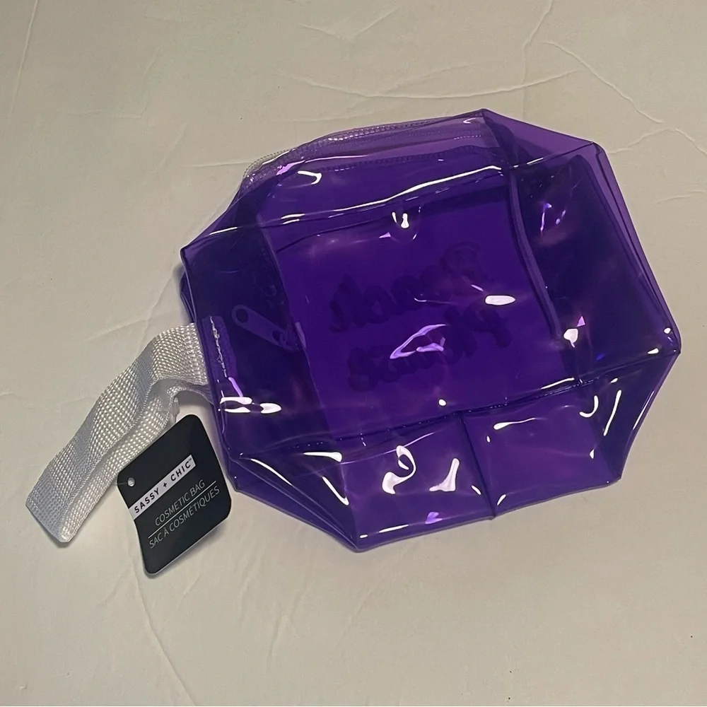 Greenbrier International cosmetic bag